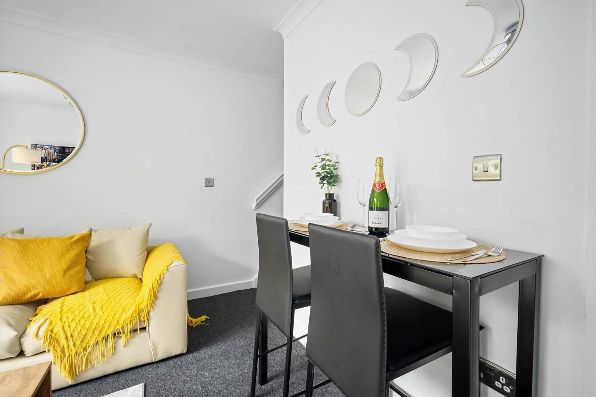 2 Bedroom House - Garden & Parking 2Gm - Wifi Birmingham Exterior foto